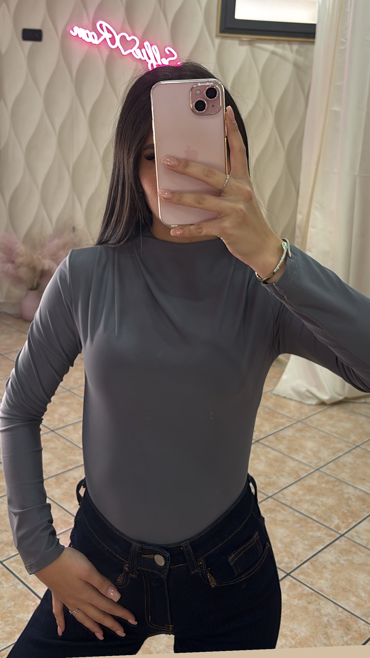 Body Rihanna girocollo