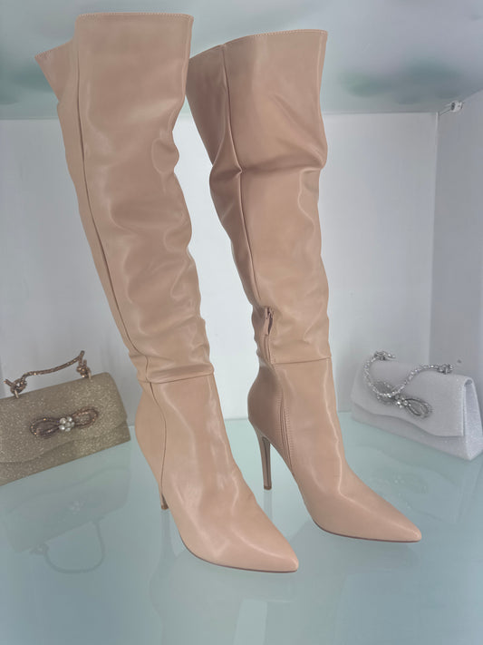 Stivali beige alti   cod 9557