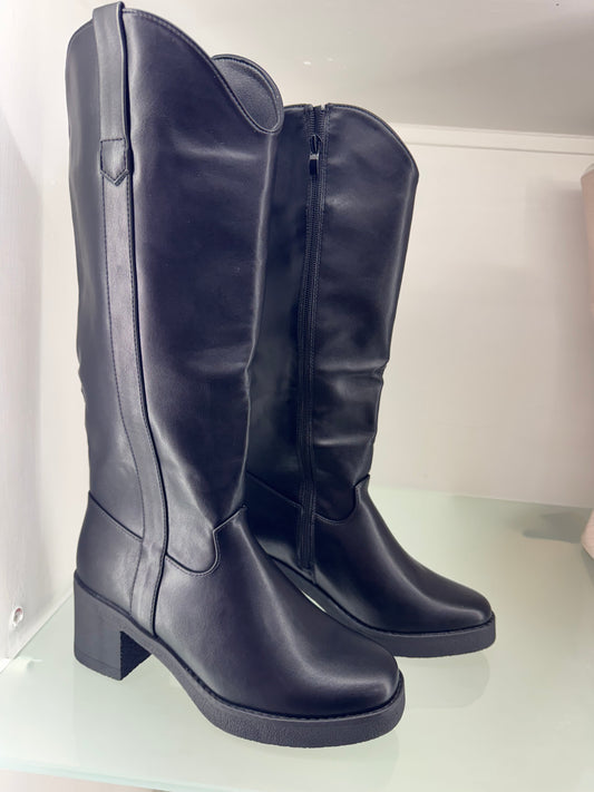 Stivale nero semplice  cod 335